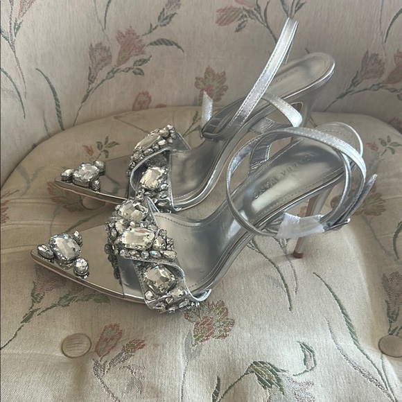 Elegant Silver Women's Heels - Picture 4 of 5